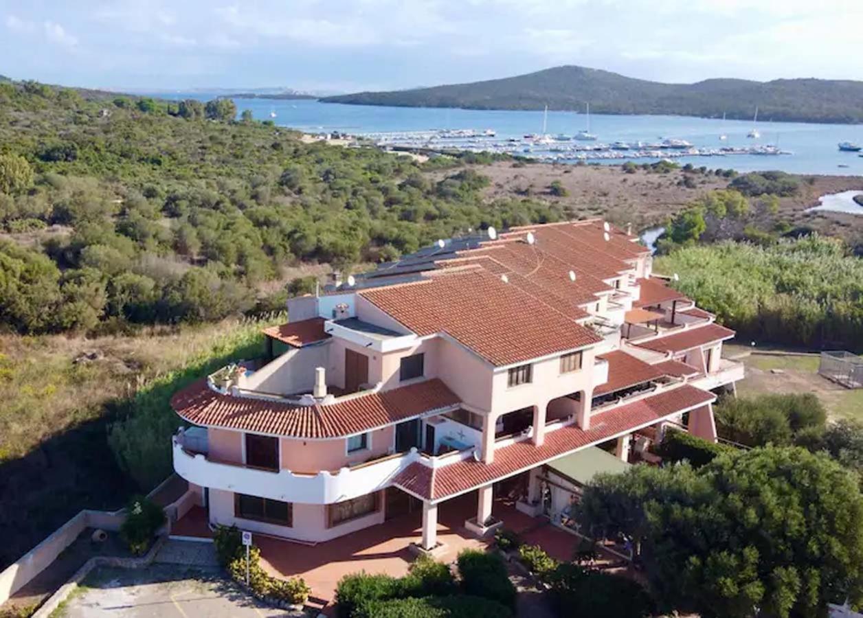 Romantico Appartamento Vista Mare Porto Pozzo Exterior foto